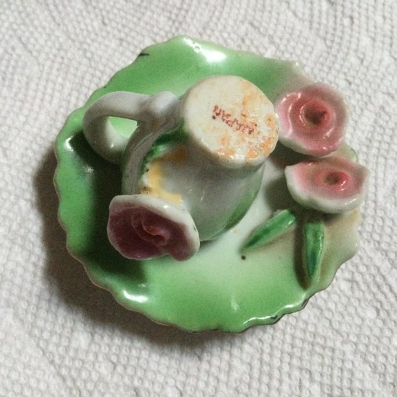Vintage- miniature/ tiny TEA CUP AND SAUCER- made in Japan-3D pink Flower - Picture 6 of 9